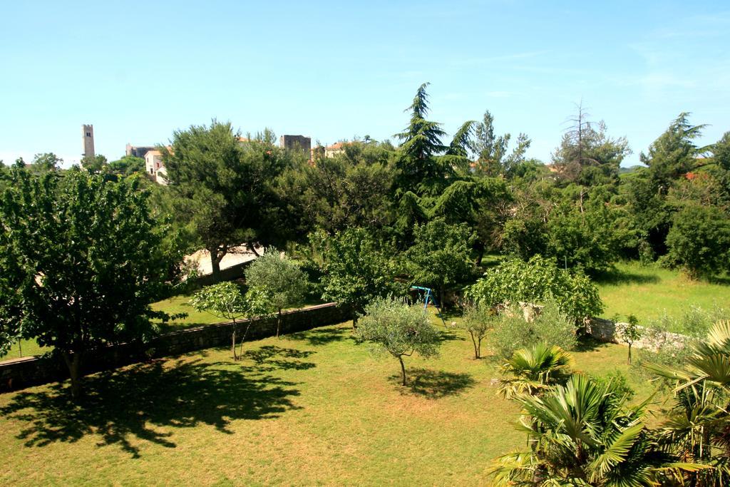 Korsa Apartment Sveti Lovreč Pazenatički Exterior foto